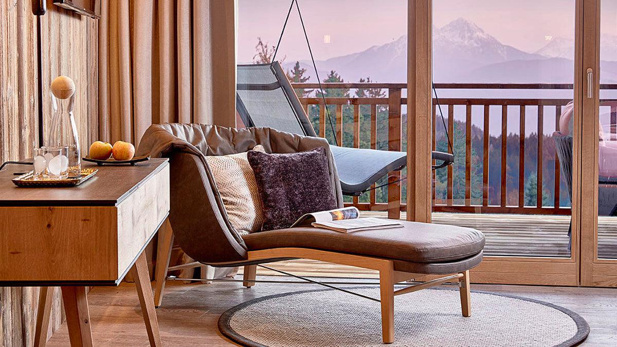 Cleo Wood Chaise Longue