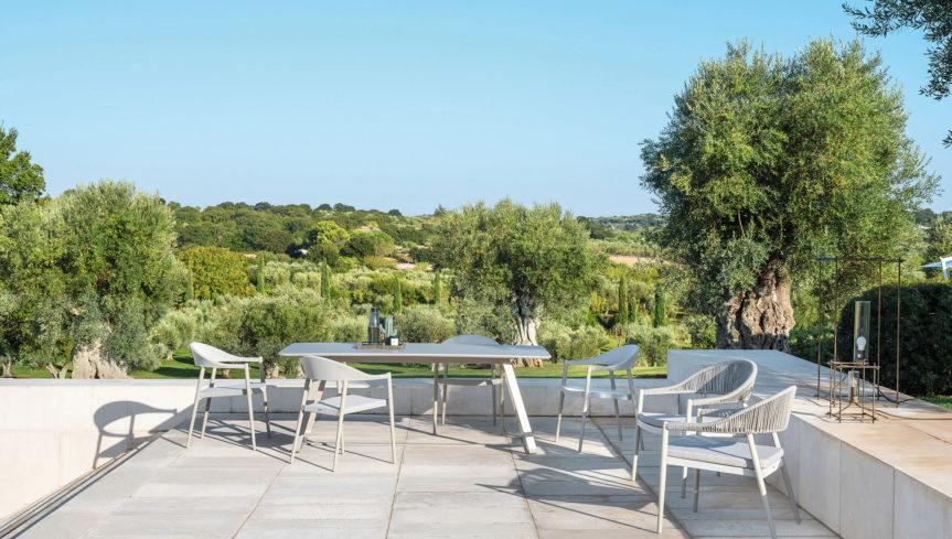 Clever Lounge Chair-Contract Furniture Store for hospitality, leisure & commercial projects