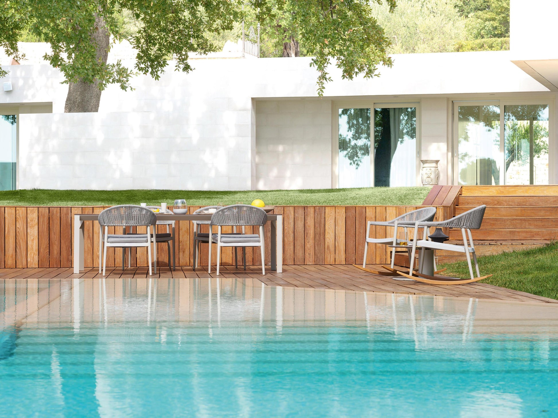 Clever Lounge Chair-Contract Furniture Store for hospitality, leisure & commercial projects