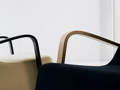 Club Lounge Chair