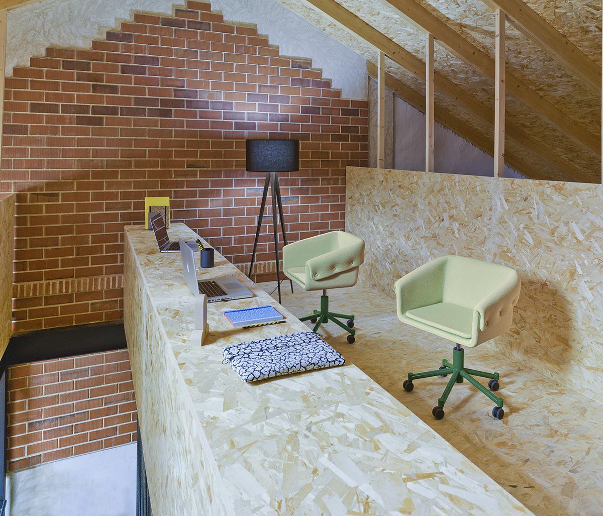 Collar Task Chair