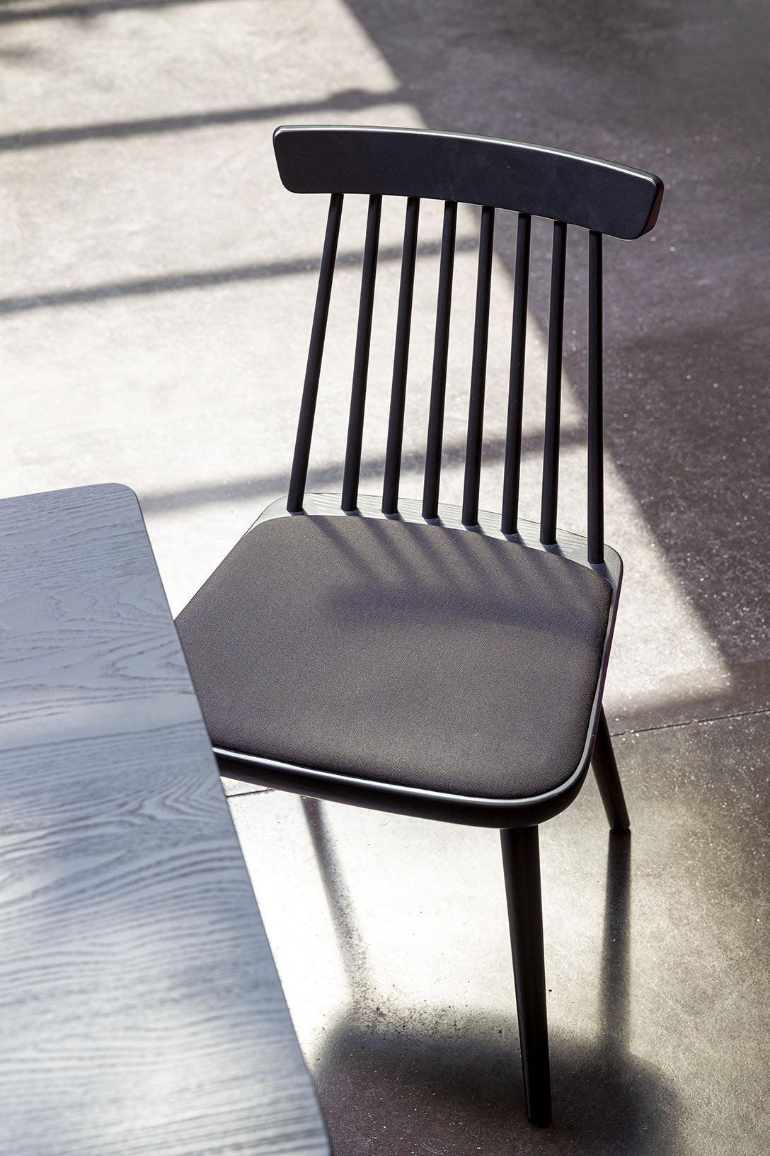 Colonial Side Chair