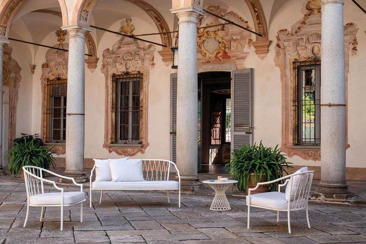 Como 1204 Lounge Chair-Contract Furniture Store for hospitality, leisure & commercial projects