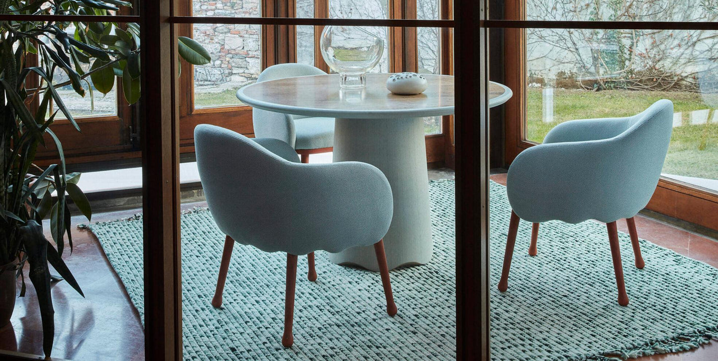 Corolla 270 Armchair