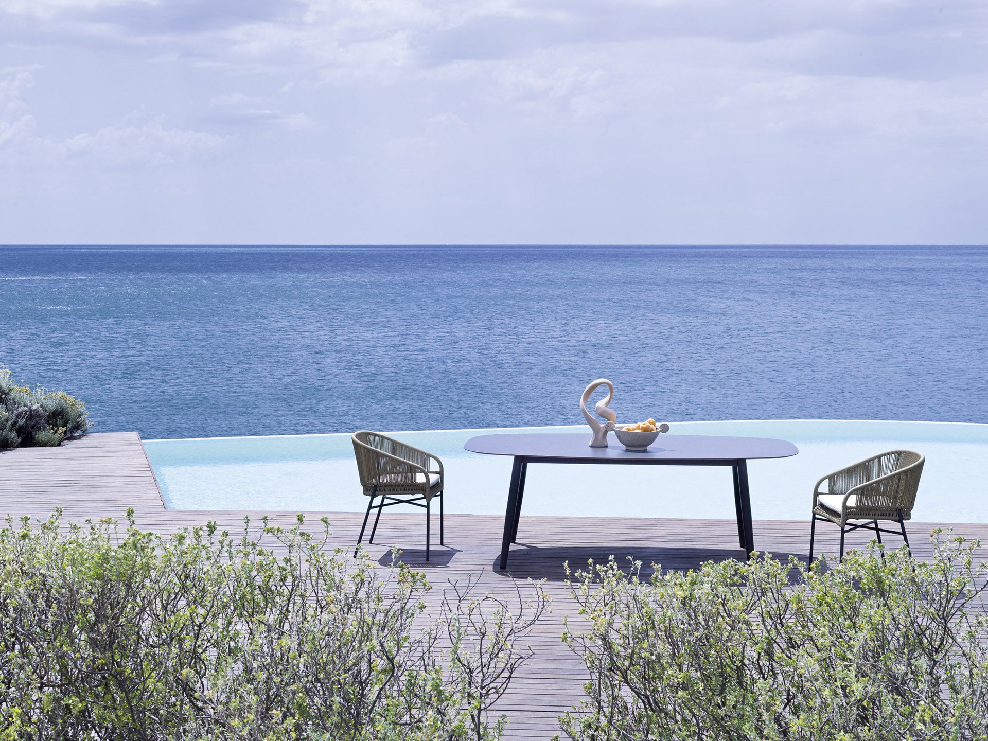 Cricket 2989 Armchair-Contract Furniture Store for hospitality, leisure & commercial projects