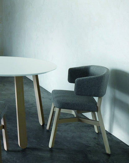 Croissant 571 Armchair