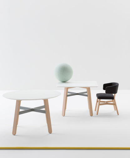 Croissant 571 Armchair