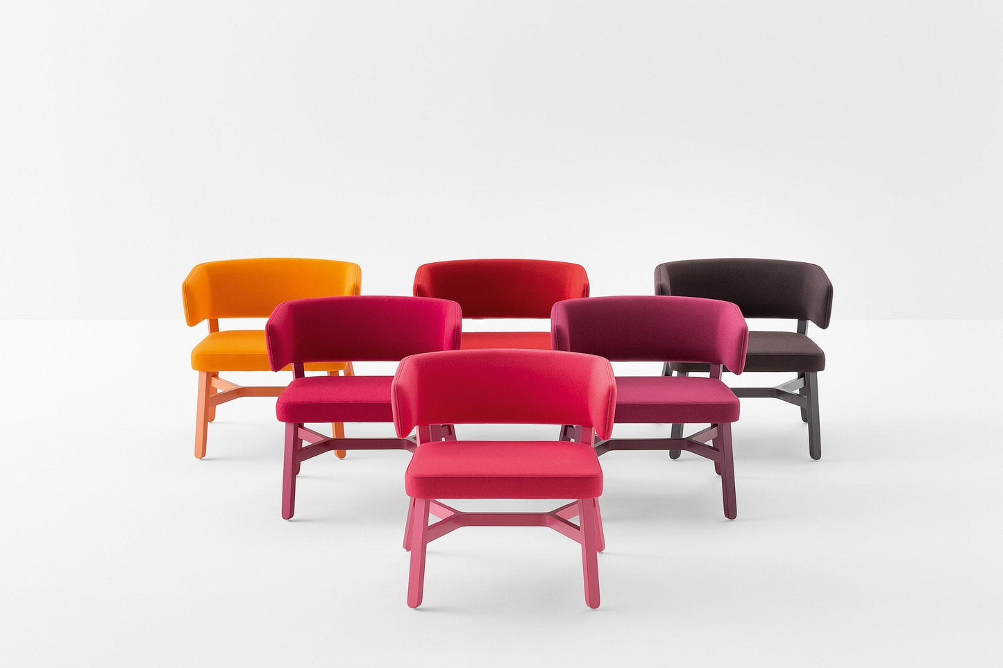 Croissant 572 Lounge Chair