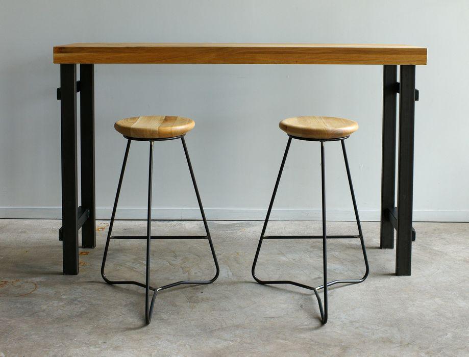 Curve High Stool