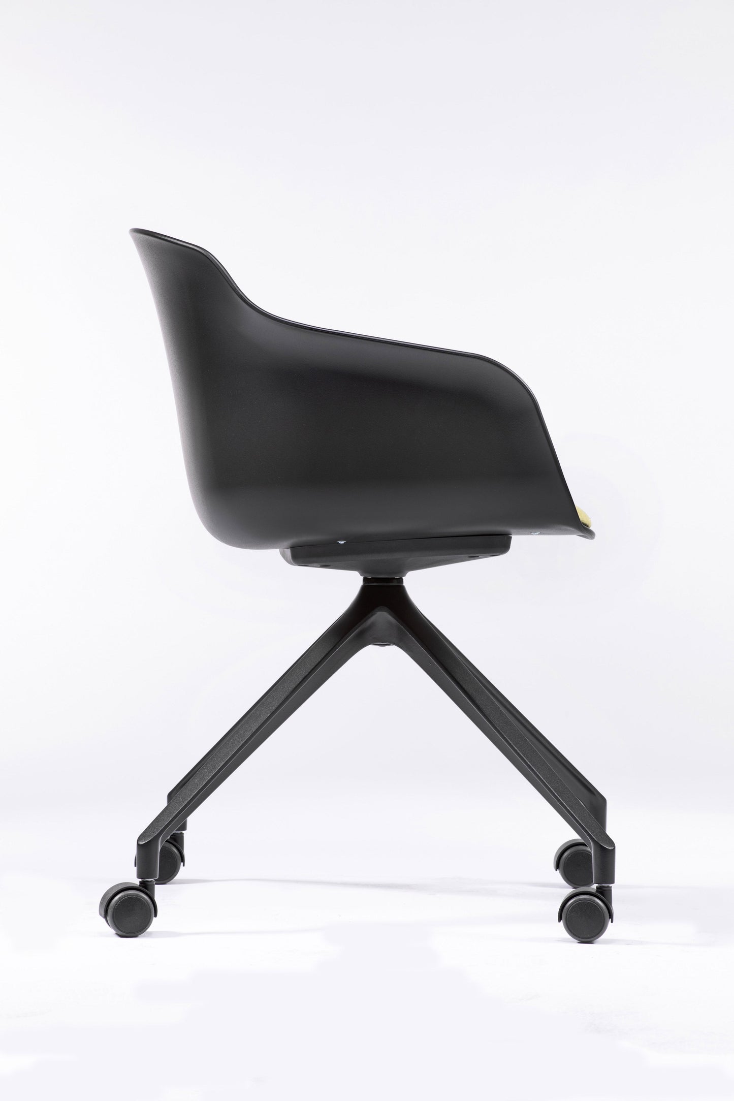 Dame UR Armchair