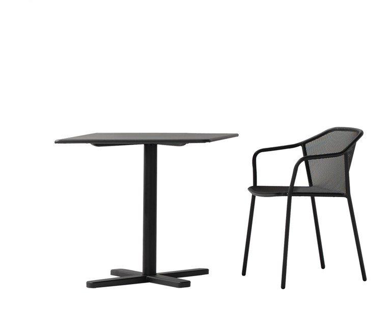 Darwin 522 Armchair