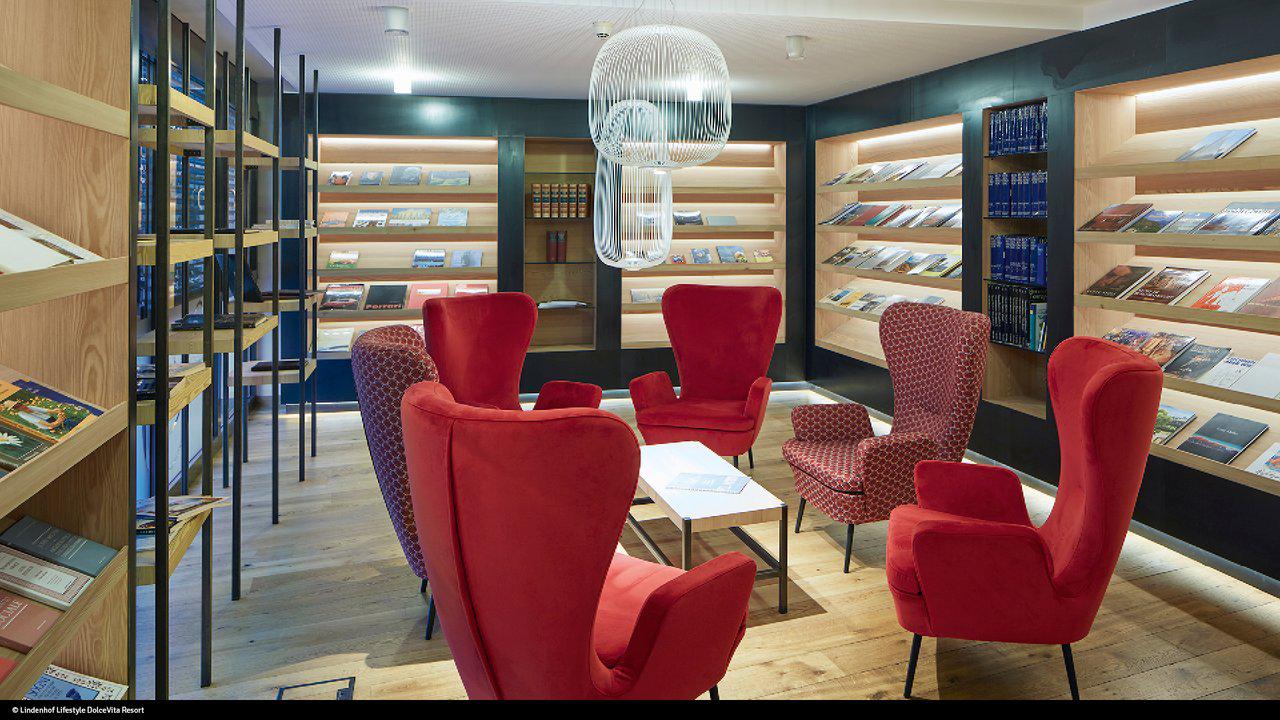 Deco Wing Lounge Chair-Contract Furniture Store for hospitality, leisure & commercial projects