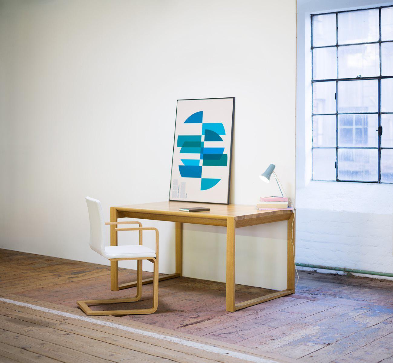 Delta 718 Dining Table