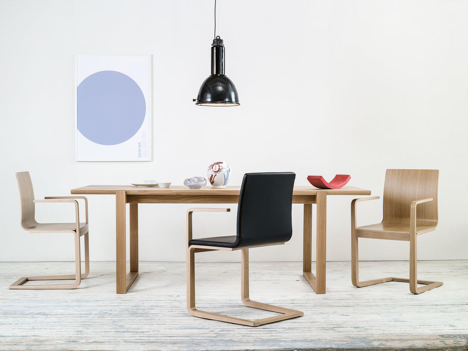 Delta 718 Dining Table