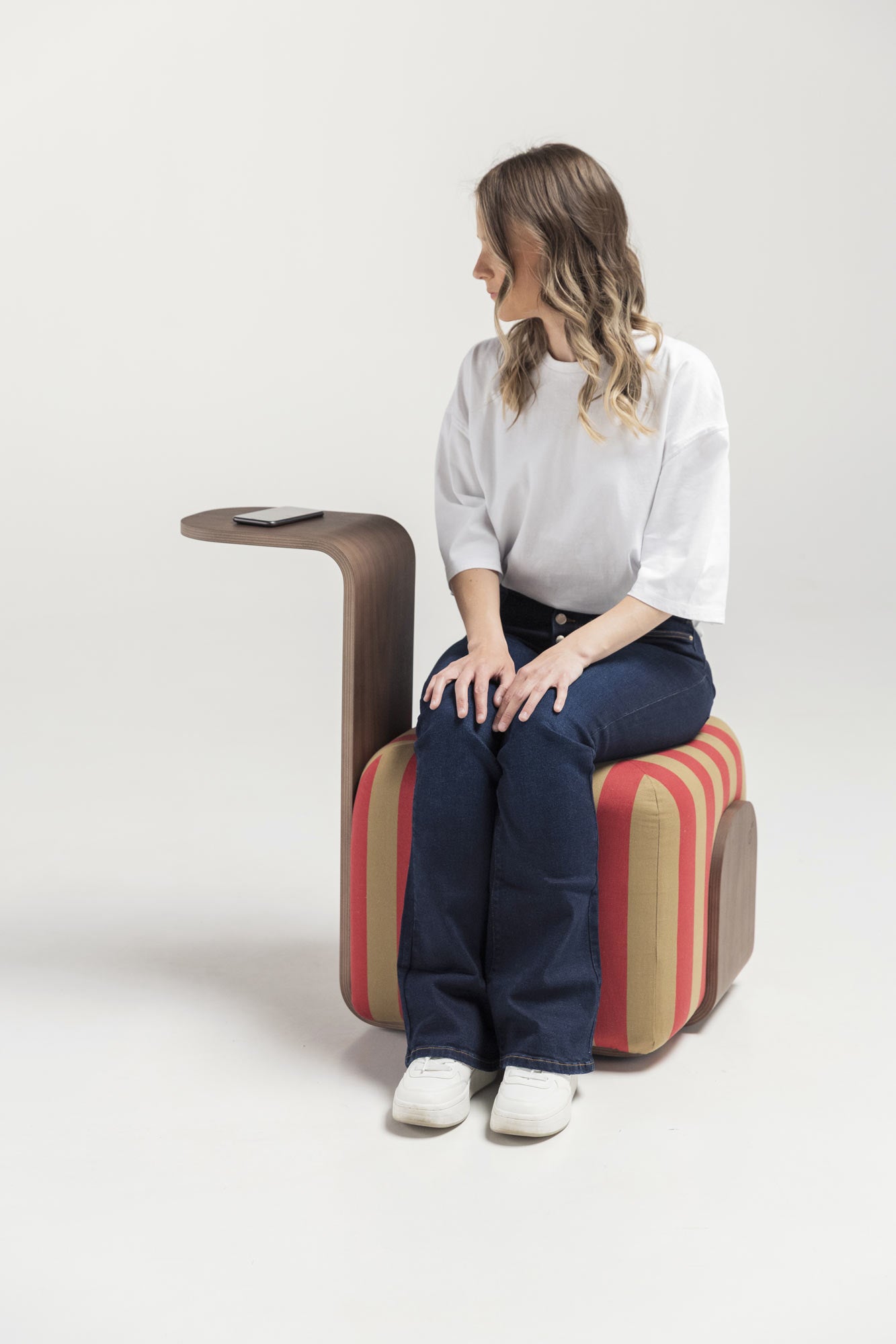 Dondo Pouf-Contract Furniture Store for hospitality, leisure & commercial projects