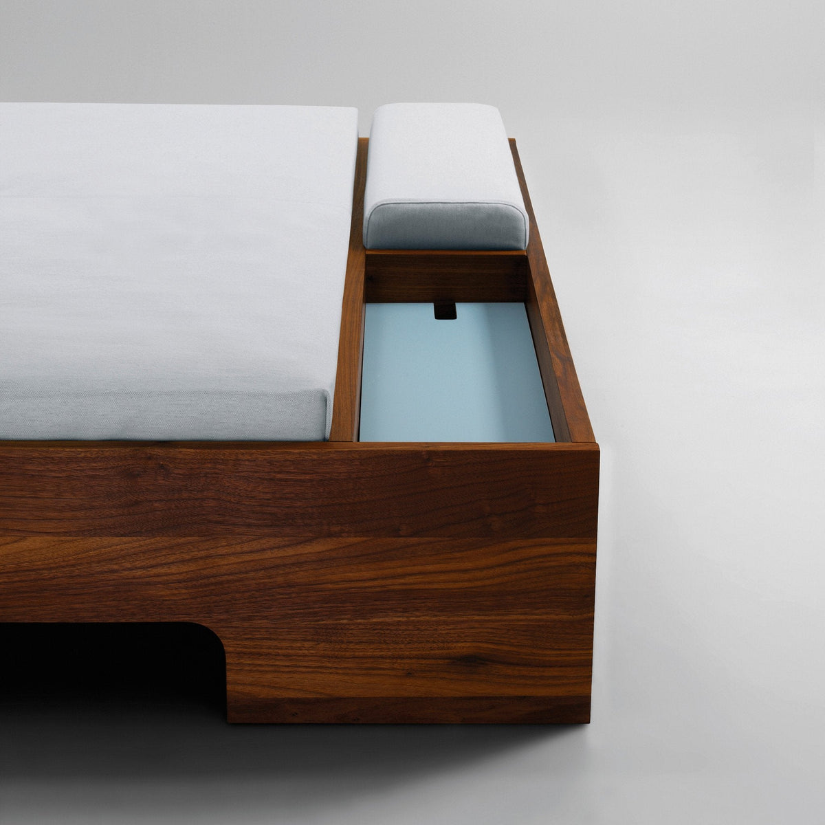 Doze Double Bed-Zeitraum-Contract Furniture Store