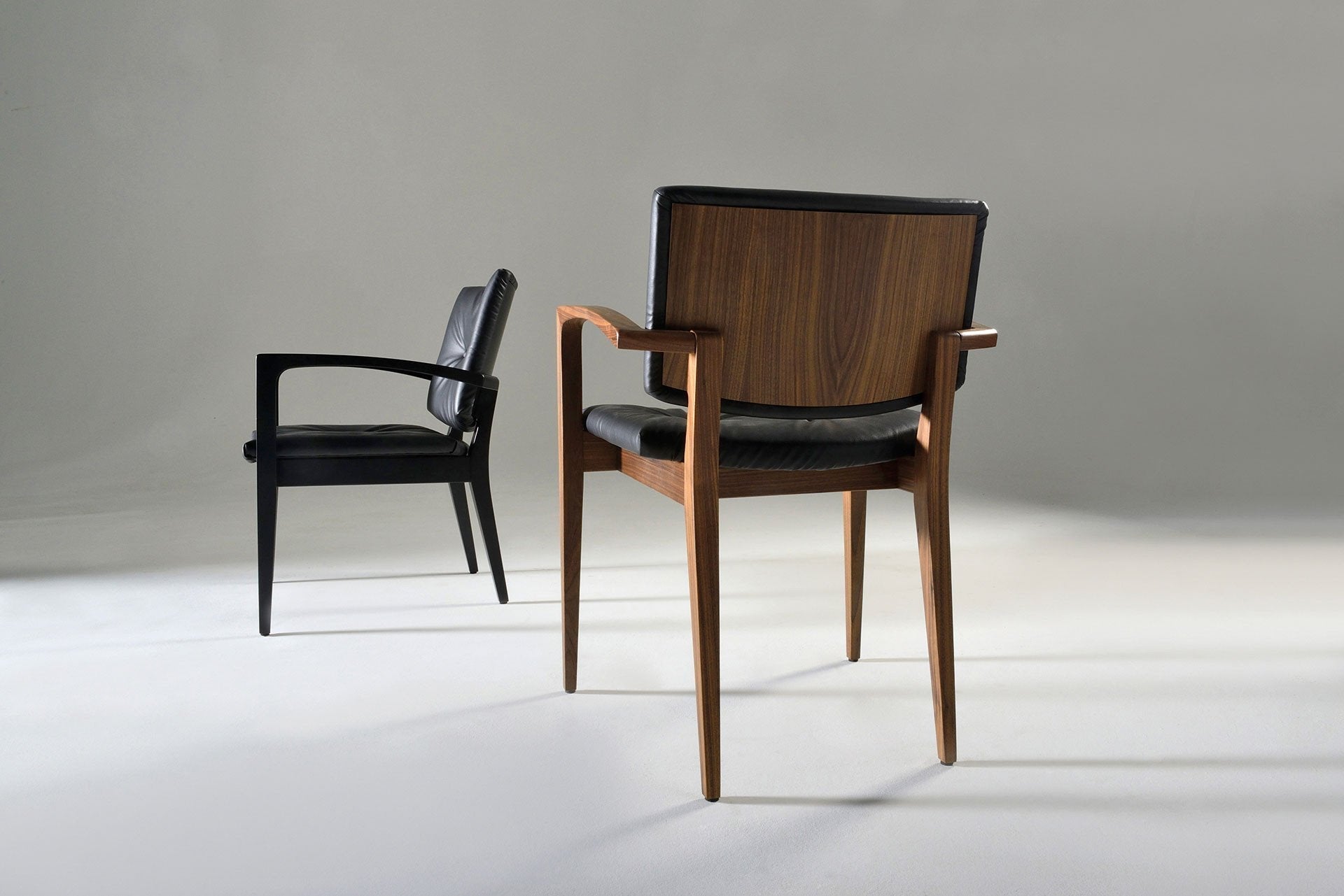 Eileen 7C02 Armchair