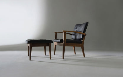Eileen 7C05 Lounge Chair