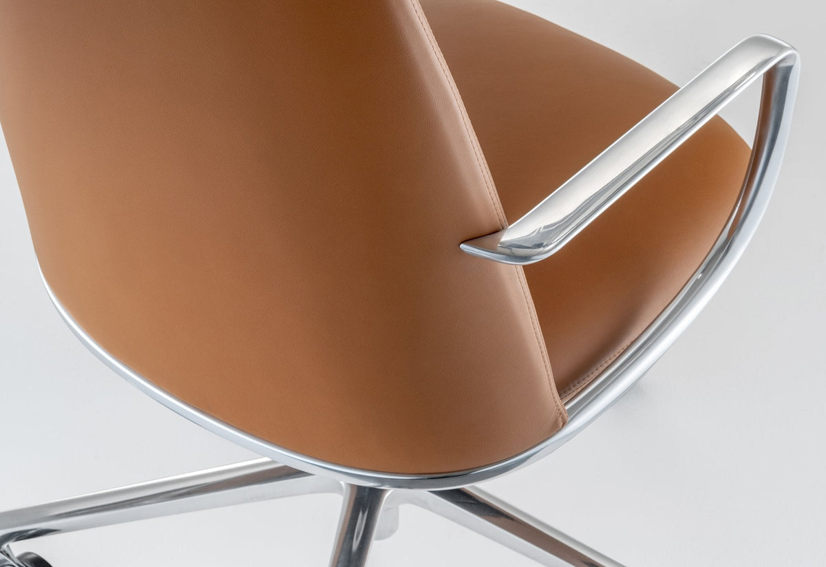 Elinor 3755 Executive Armchair-Pedrali-Contract Furniture Store
