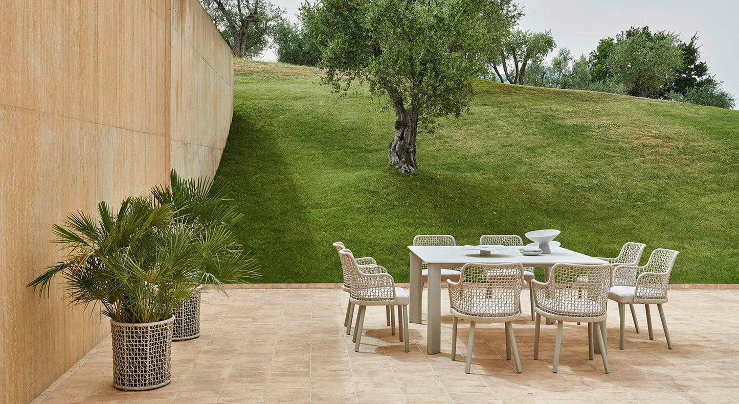 Emma 23693 Flowerpot-Contract Furniture Store for hospitality, leisure & commercial projects