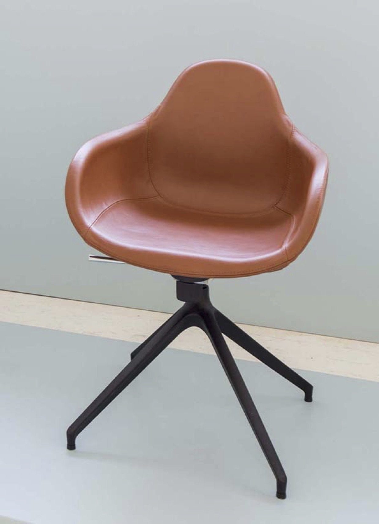 Epoque Pyramid Chair