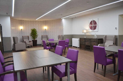 Ergotab Table in L With Straight Sides-Contract Furniture Store for hospitality, leisure & commercial projects