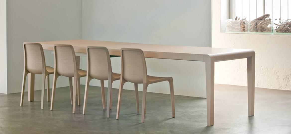 Exteso Dining Table