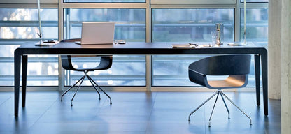 Exteso Dining Table