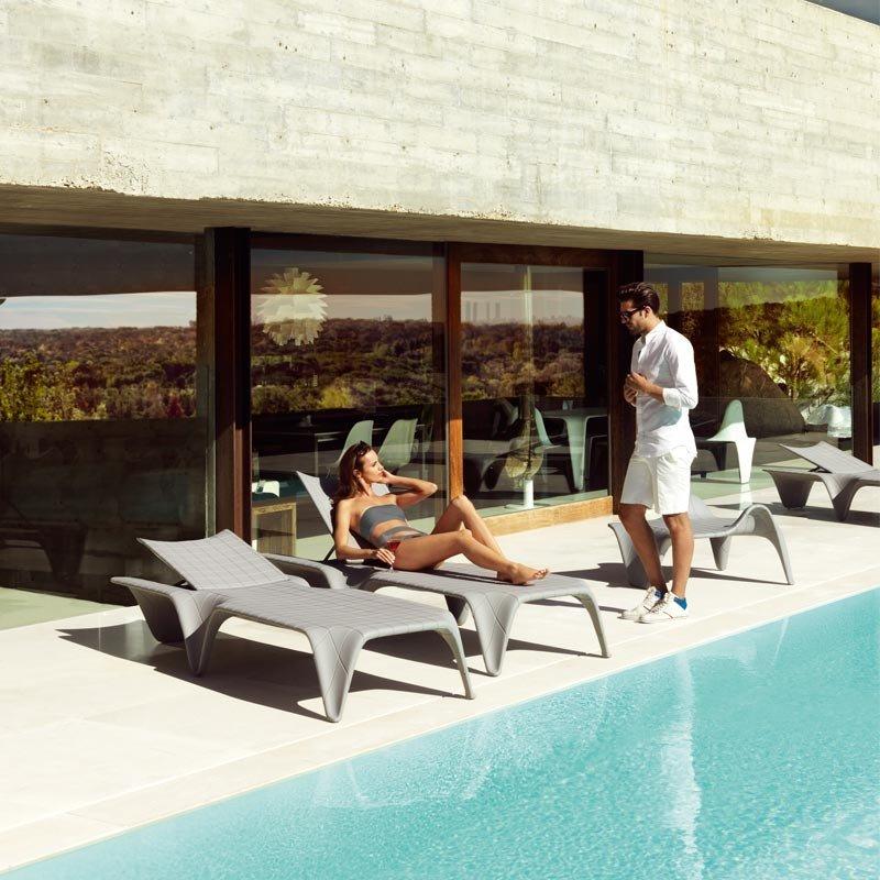 F3 Lounger
