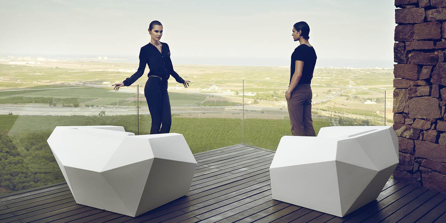 Faz Lounge Chair-Contract Furniture Store for hospitality, leisure & commercial projects