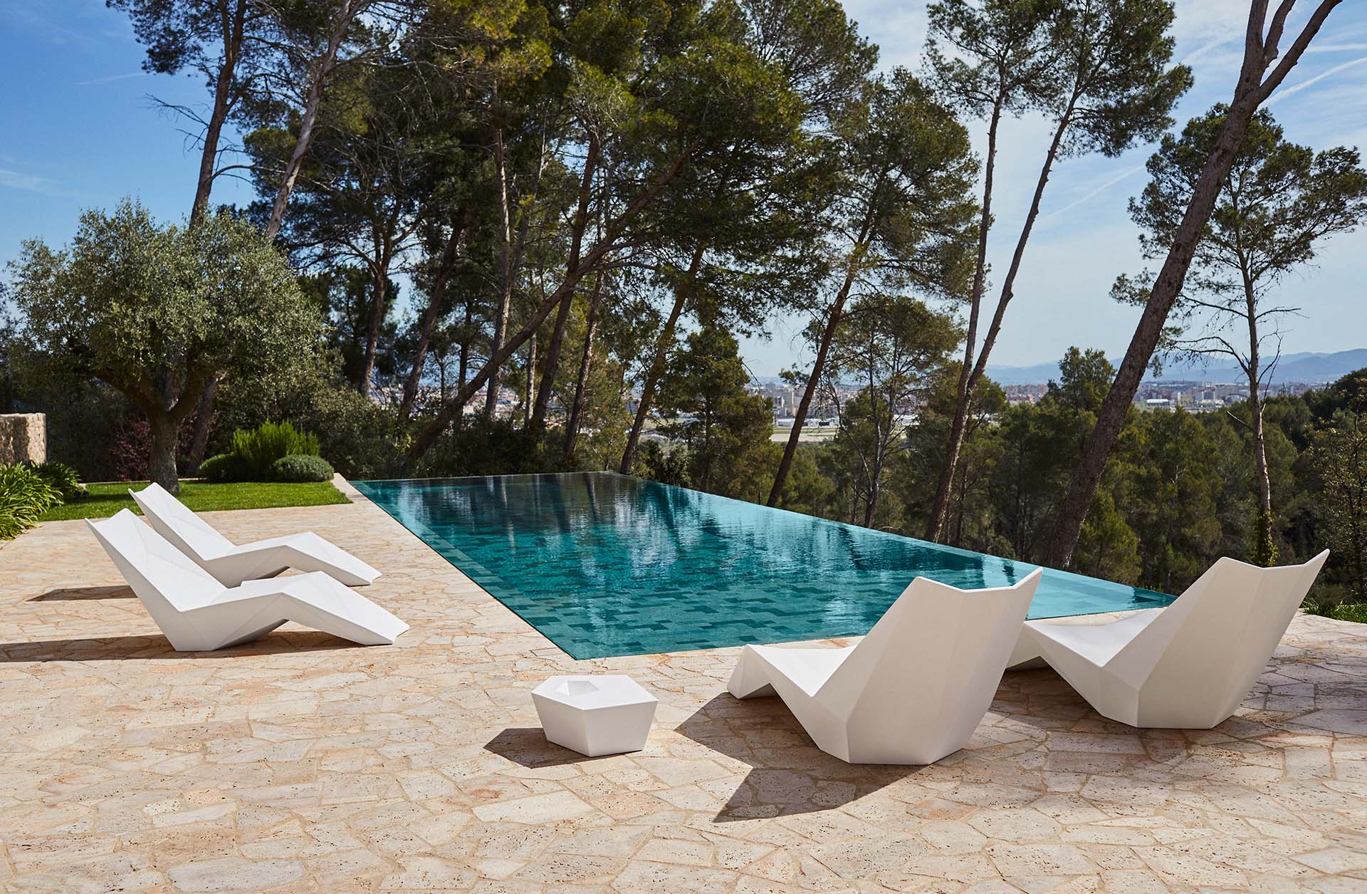 Faz Sunbed-Contract Furniture Store for hospitality, leisure & commercial projects