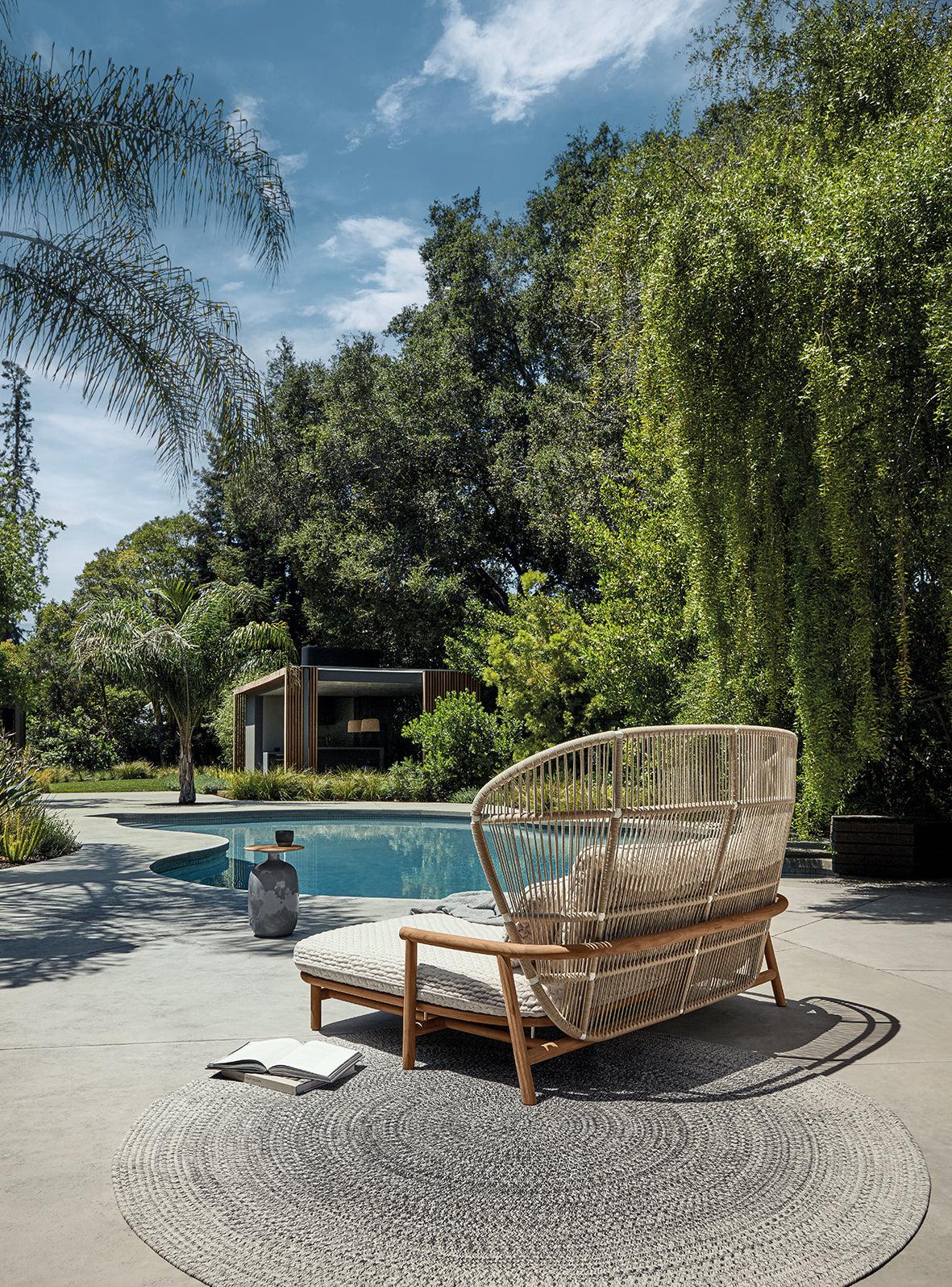 Fern High Back Daybed
