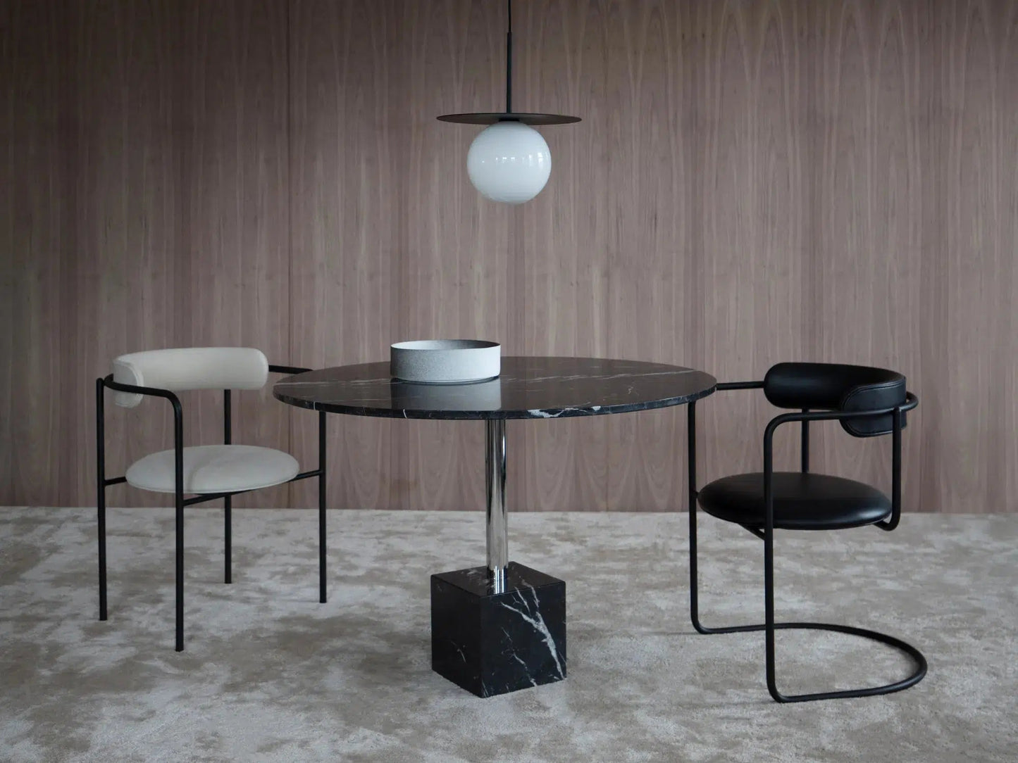 FF 4-Legs Armchair