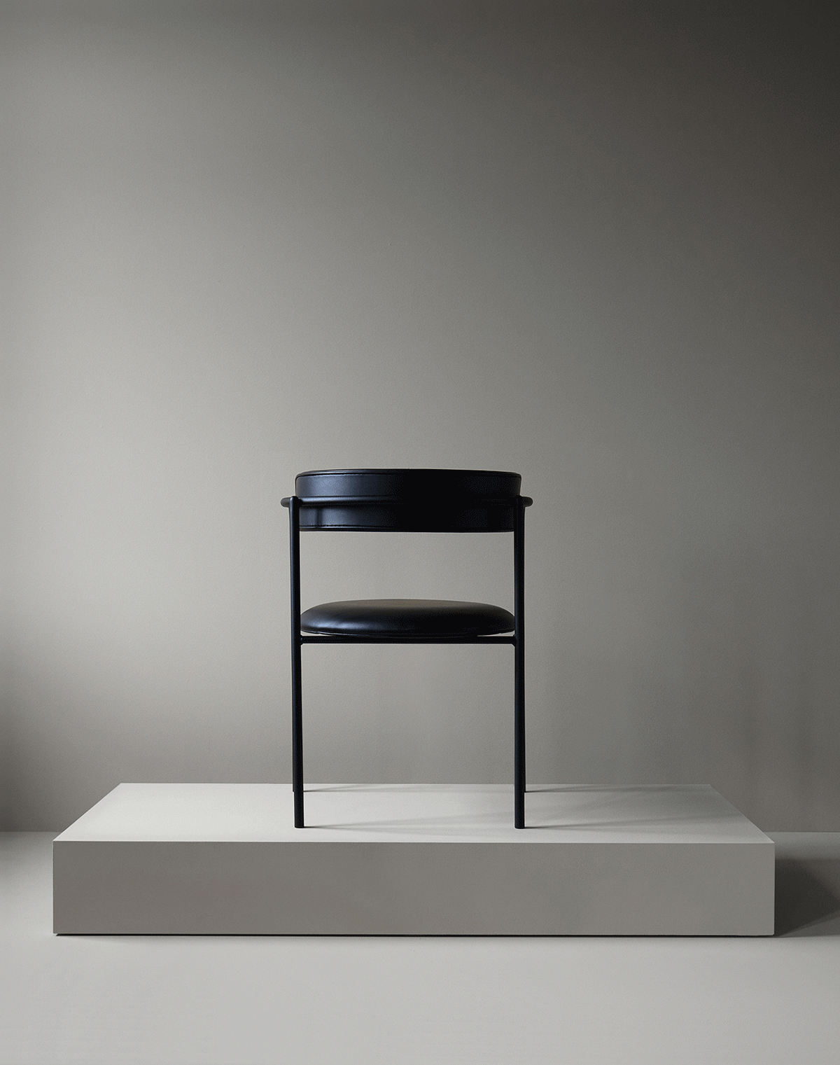 FF 4-Legs Armchair