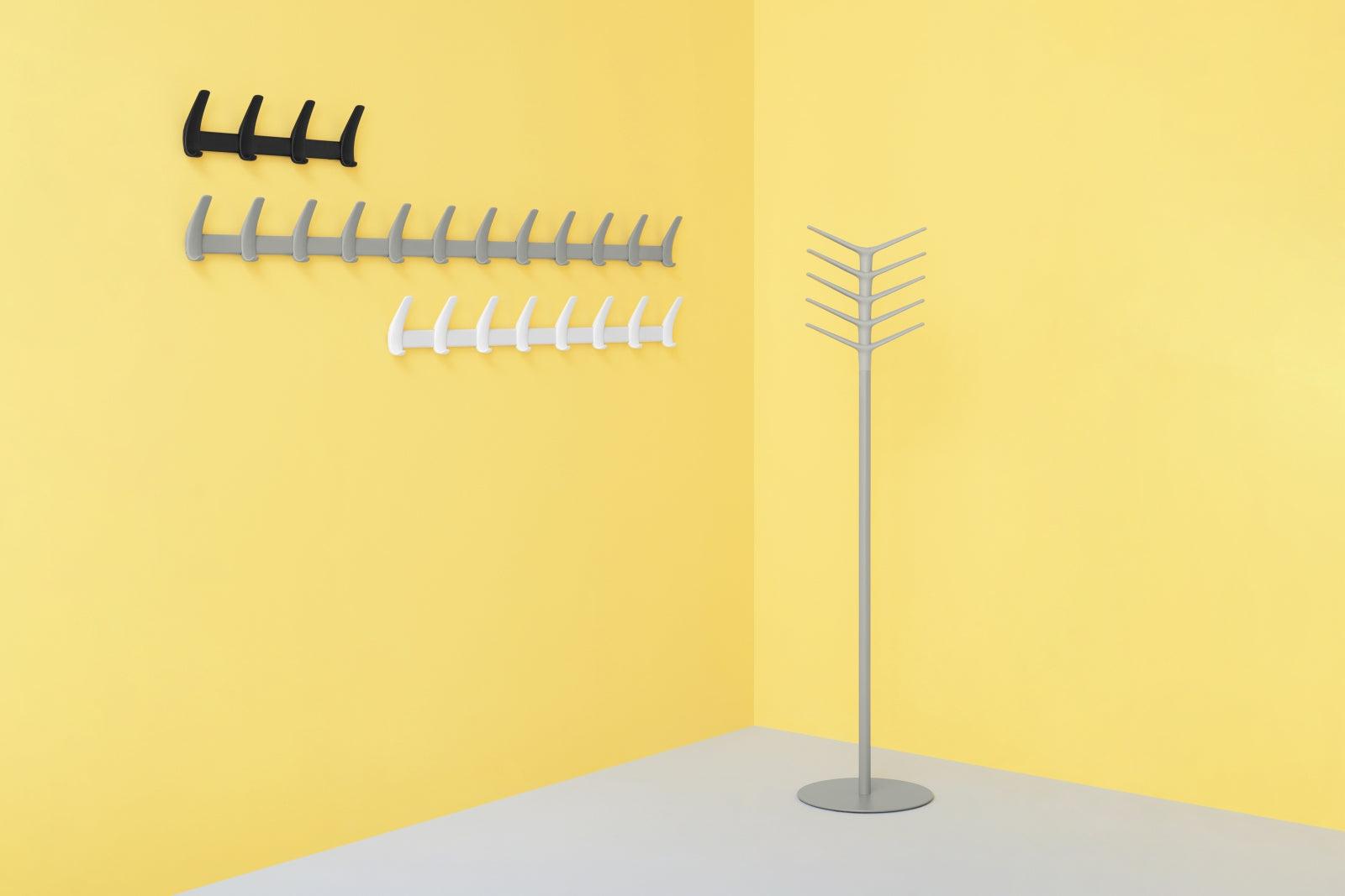 Flag 5145 Coat Hanger