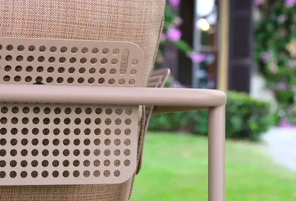 Flap 2903 Chaise Longue B-Contract Furniture Store for hospitality, leisure & commercial projects