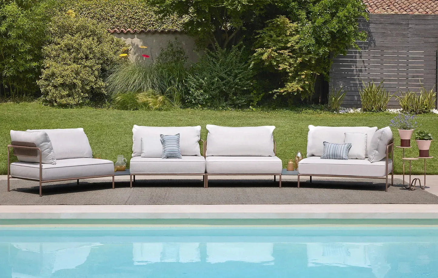 Flap Modular Sofa-Contract Furniture Store for hospitality, leisure & commercial projects