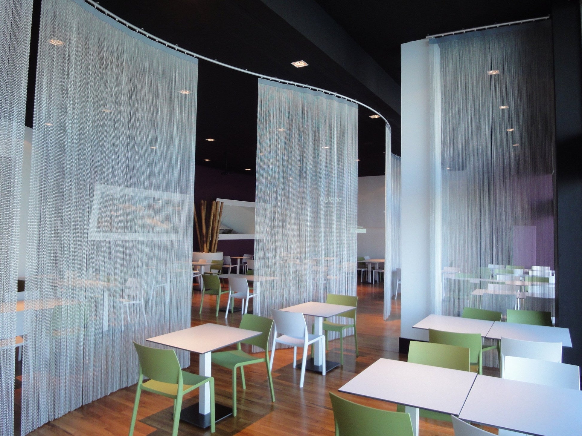 Flexible Seating Chain Divider-Contract Furniture Store for hospitality, leisure & commercial projects