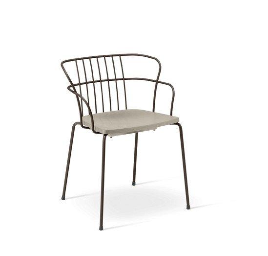 Flint 535-a Armchair