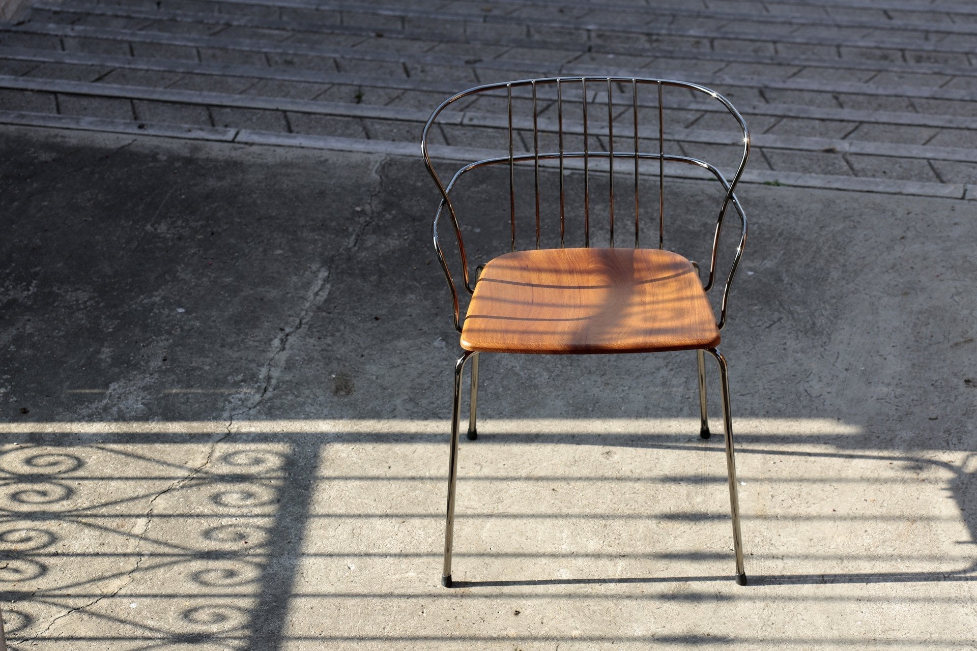 Flint 535-a SE Armchair