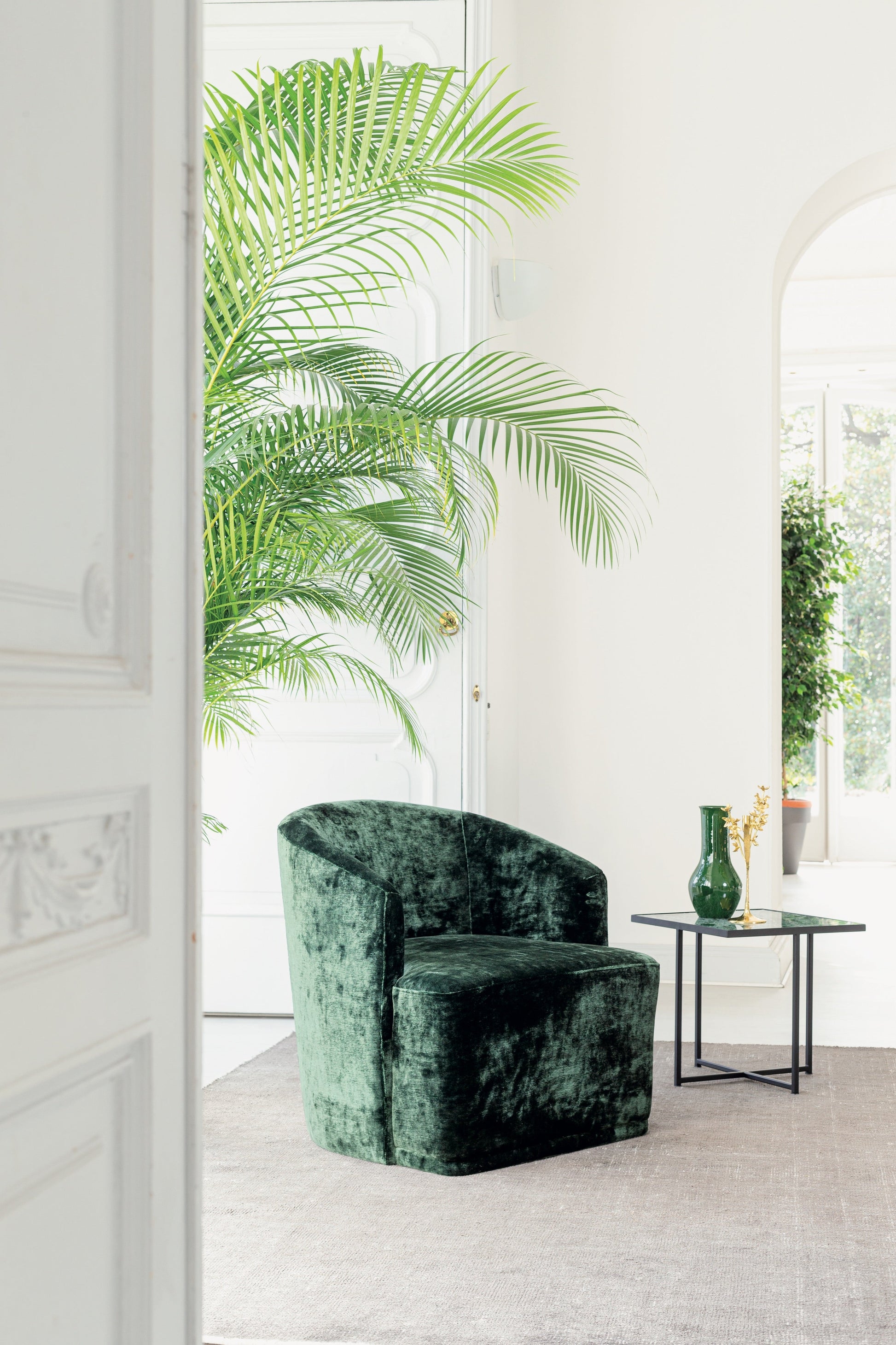 Fred 043 P Lounge Chair-Contract Furniture Store for hospitality, leisure & commercial projects