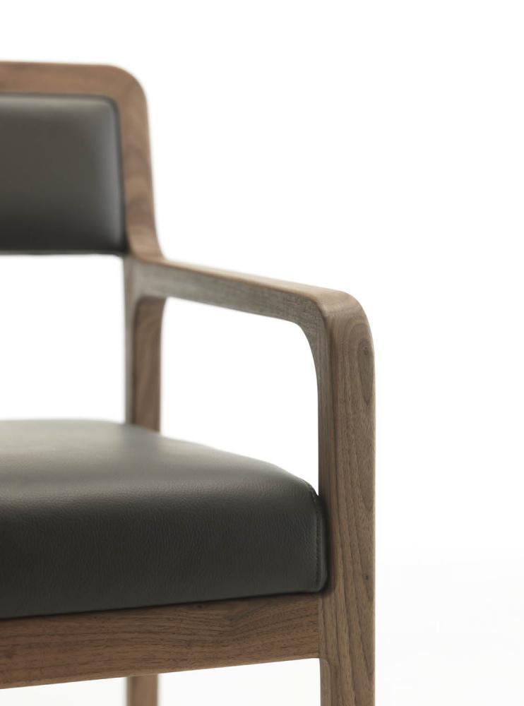 Fuji 2004 Armchair