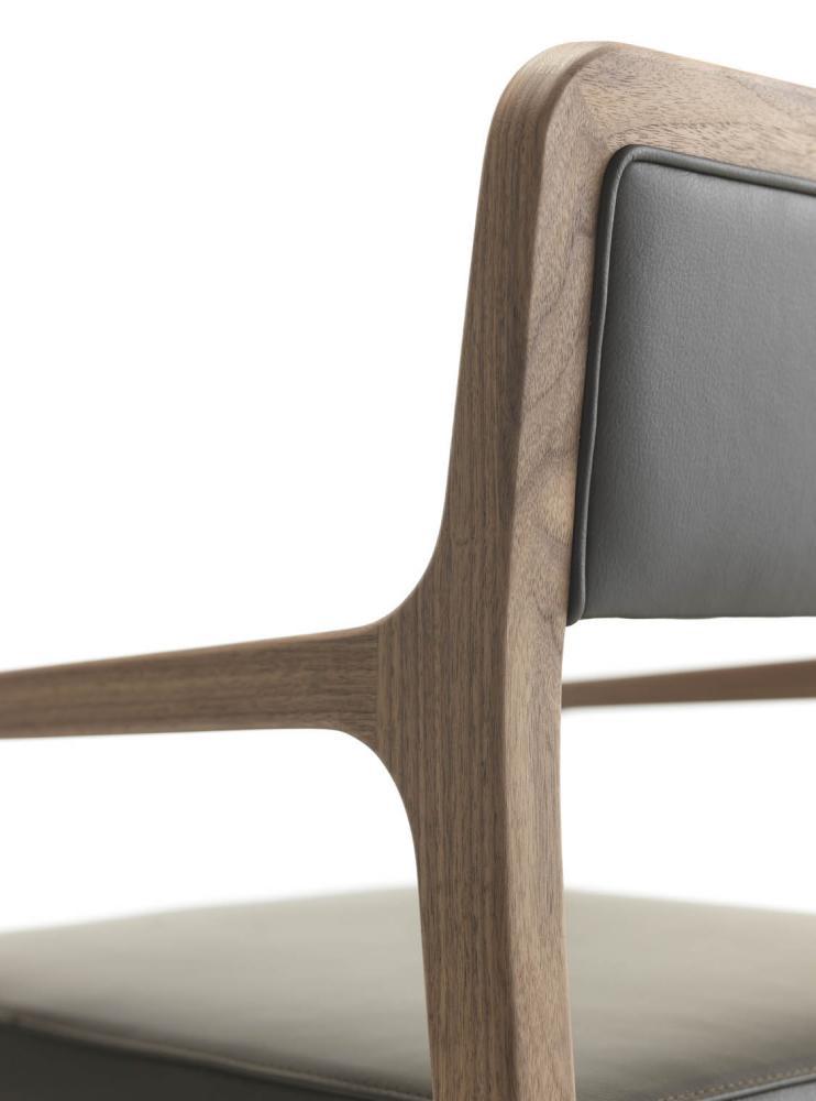 Fuji 2004 Armchair