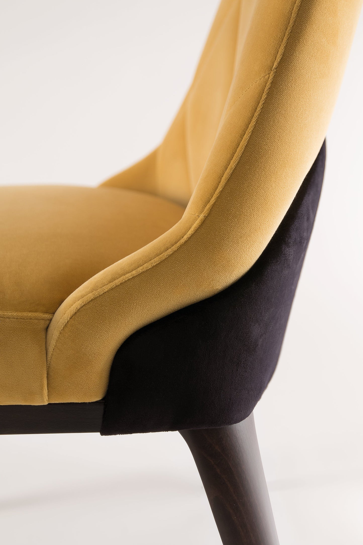 Gill 070 S Side Chair