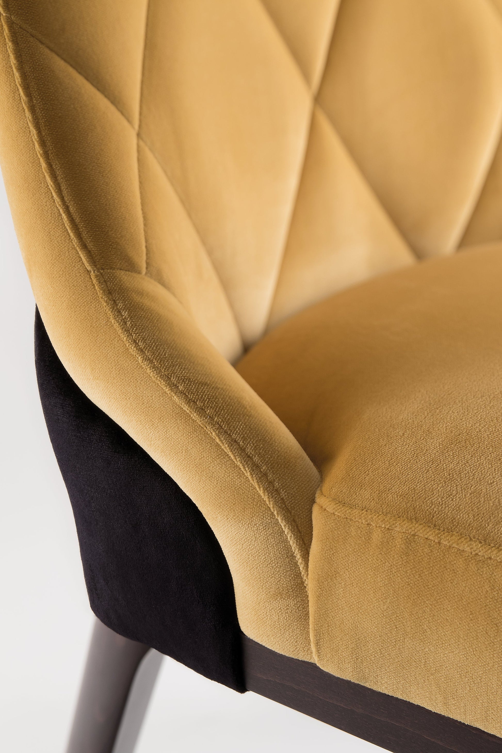 Gill 070 S Side Chair