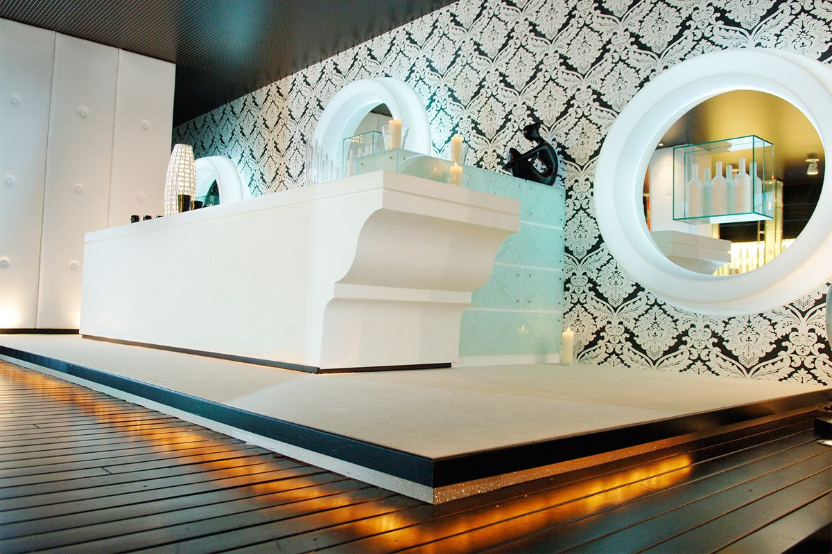 Giò Light Mirror-Slide Design-Contract Furniture Store