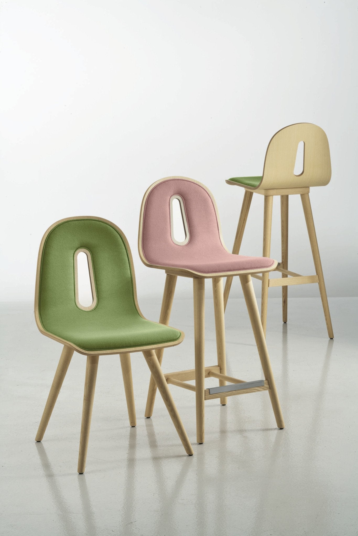 Gotham Woody U Side Chair