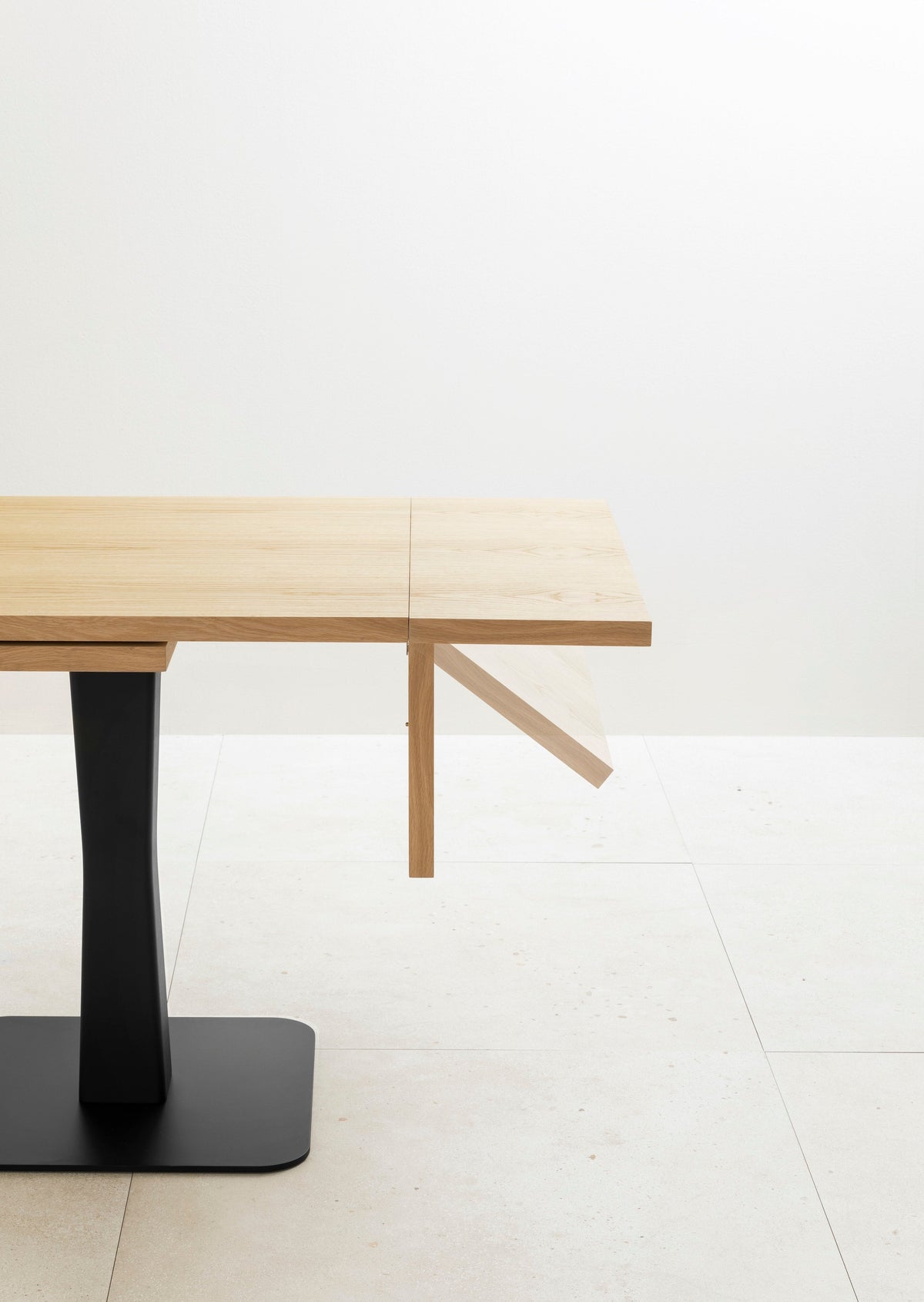 Gualtiero Dining Table-Miniforms-Contract Furniture Store