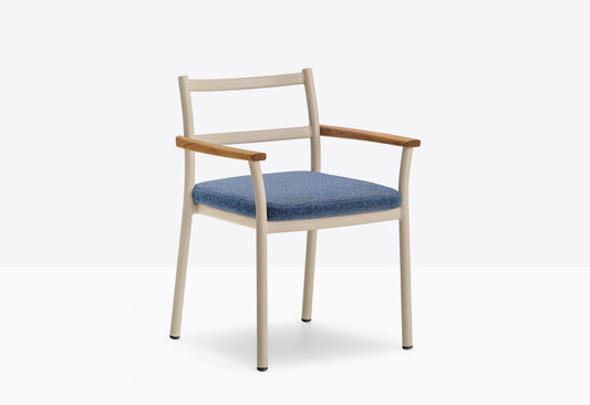 Guinea 3694 Armchair-Contract Furniture Store for hospitality, leisure & commercial projects