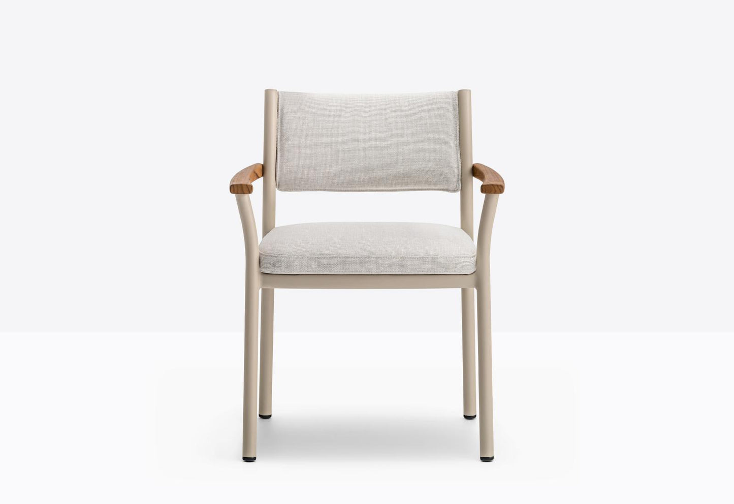 Guinea 3694 Armchair-Contract Furniture Store for hospitality, leisure & commercial projects